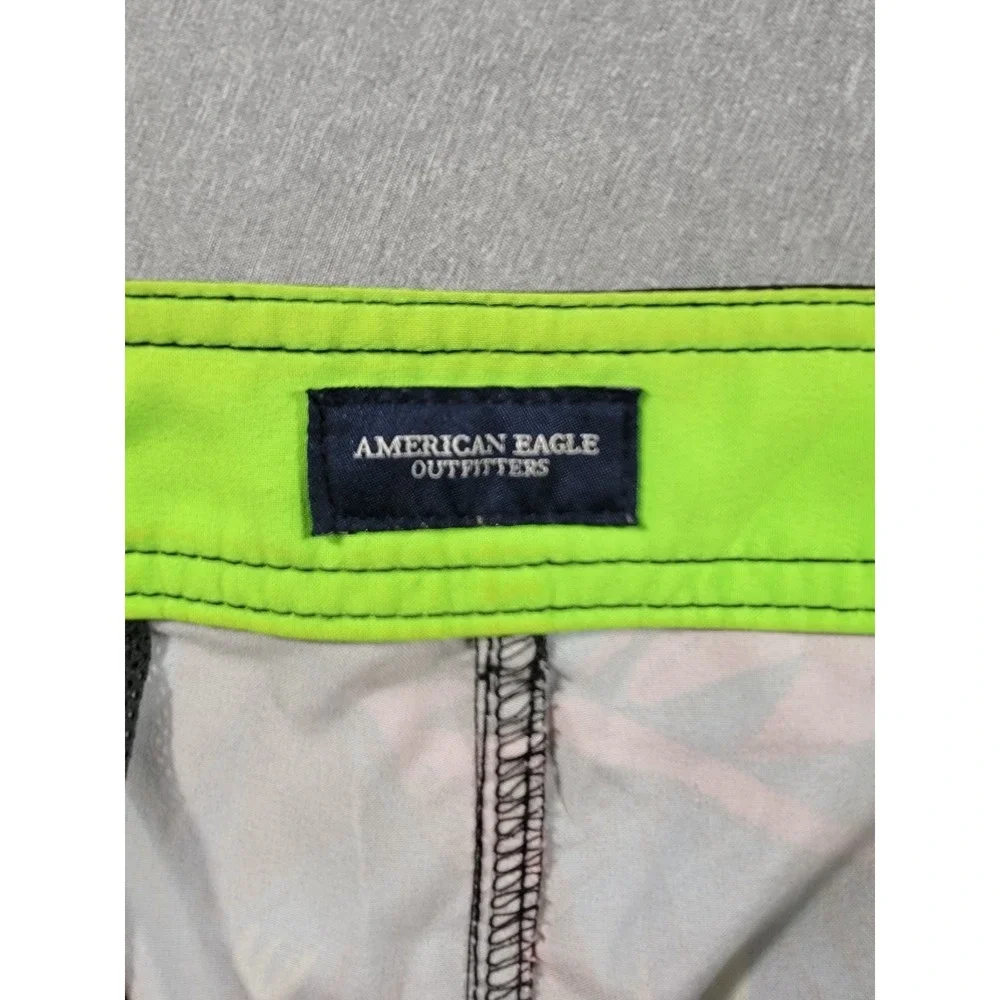 American Eagle Swim‎ Trunks Medium Neon Tropical Board Shorts Beach w/ Pockets